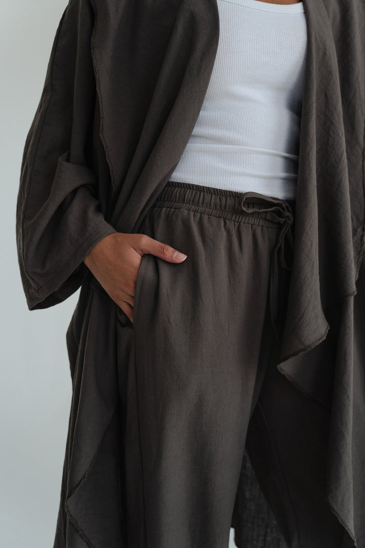 The Ripple Linen Set