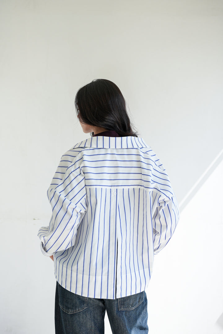 Minimal Stripe Crop Shirt - White