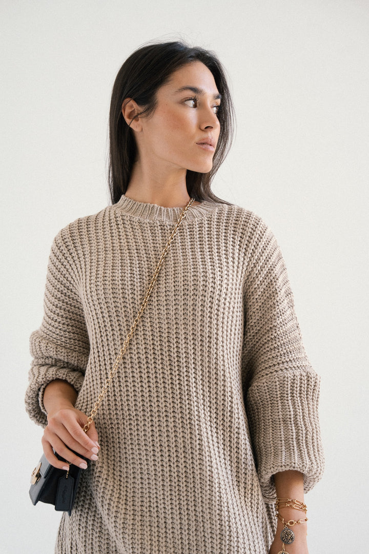 OVERSIZED KNIT PULLOVER -Pre Order
