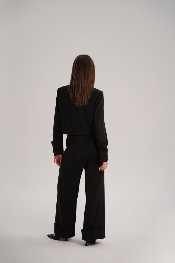 Formal Cropped Set