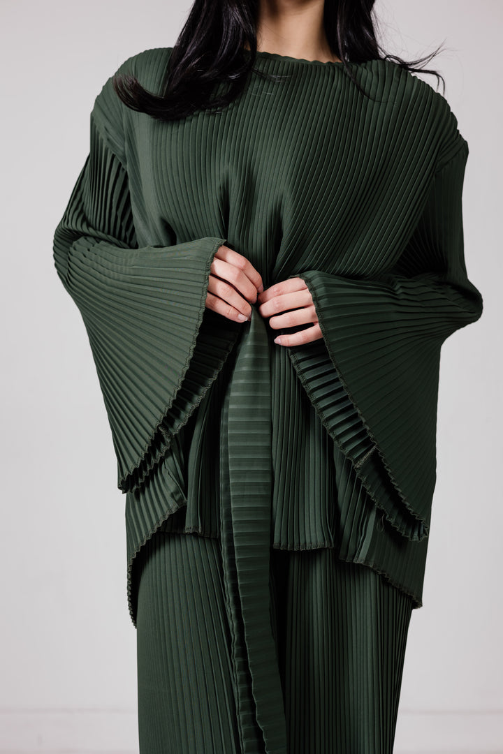 The Pleated Set