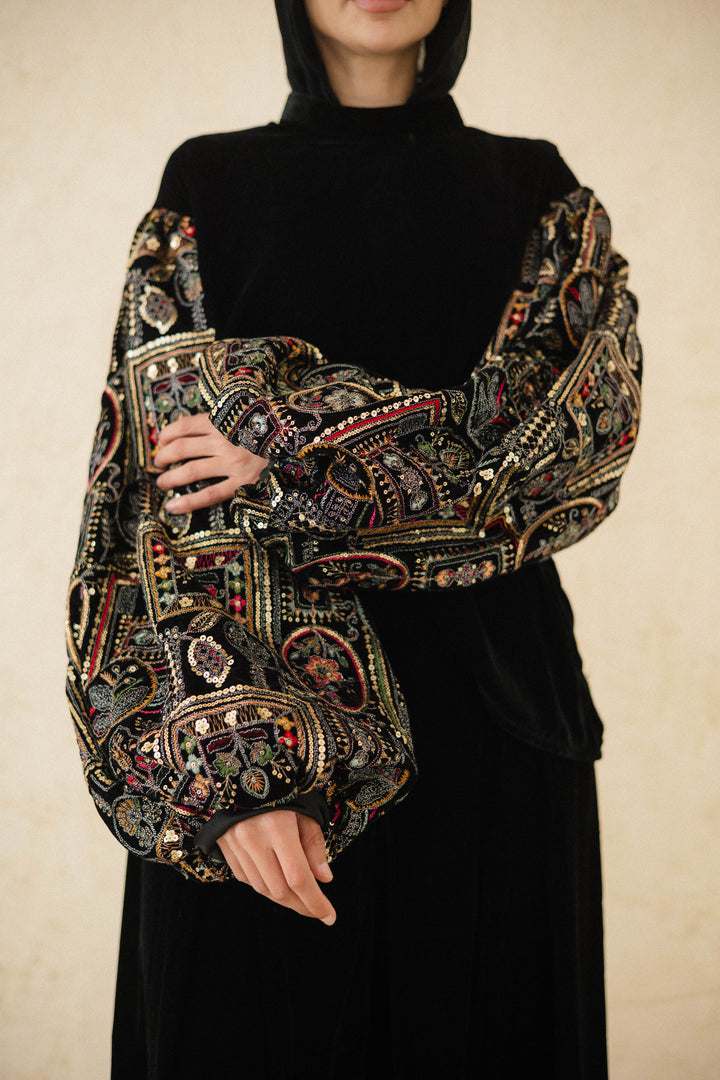 EMBROIDERED SLEEVE VELVET TOP (Geo Floral)