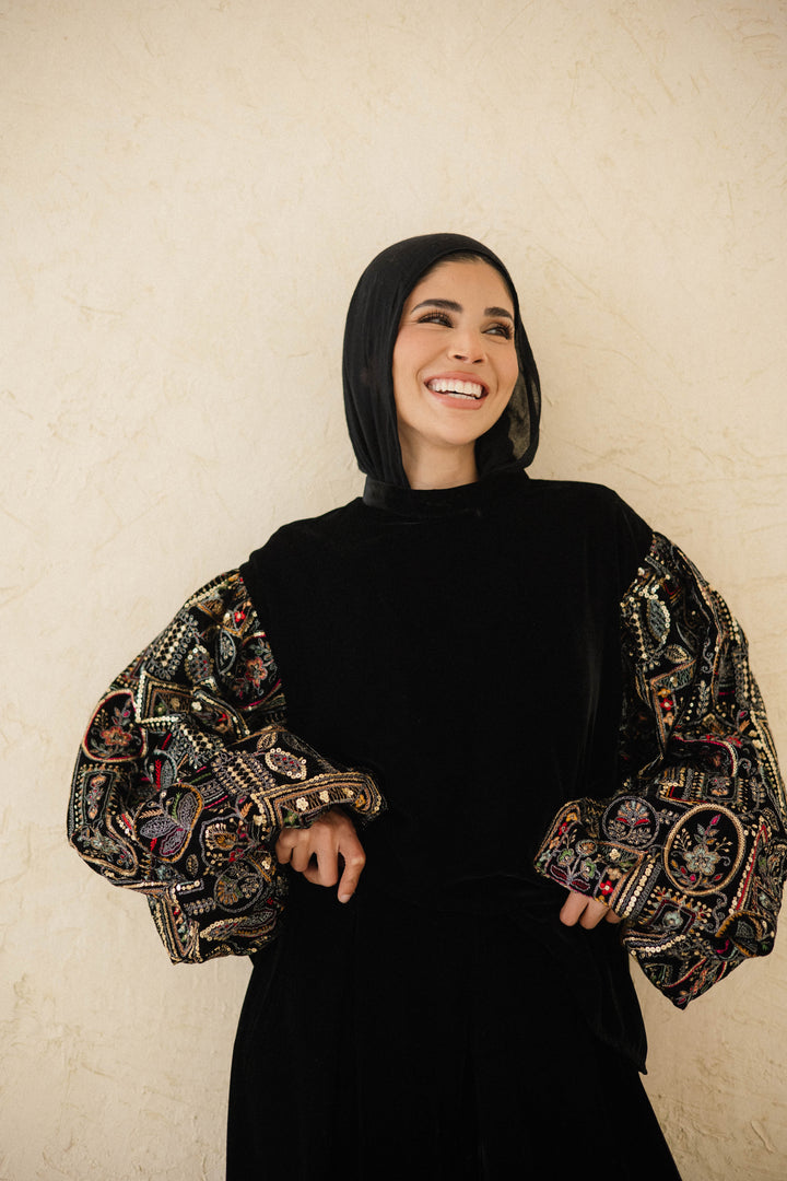 EMBROIDERED SLEEVE VELVET TOP (Geo Floral)